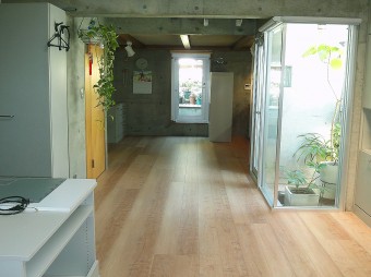 コンクリートの防寒対策を床暖房と断熱サッシで快適に コンクリートの防寒対策を床暖房と断熱サッシで快適に